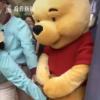 上海迪士尼噗噗熊被打 事情始末是什么？网友：有其父必有其子！