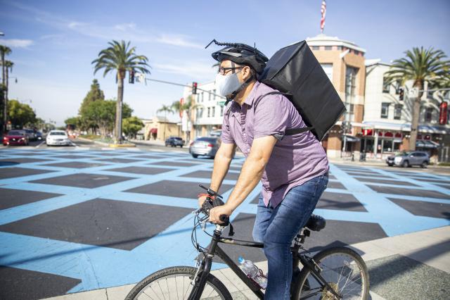 据报道，Uber试图收购Postmates