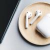 用户可以将最新的AirPods和其他设备放在新iPhone的背面